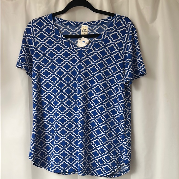 New Sew In Love Blue‎ and White Geometric Short Sleeve Tee - Picture 2 of 5